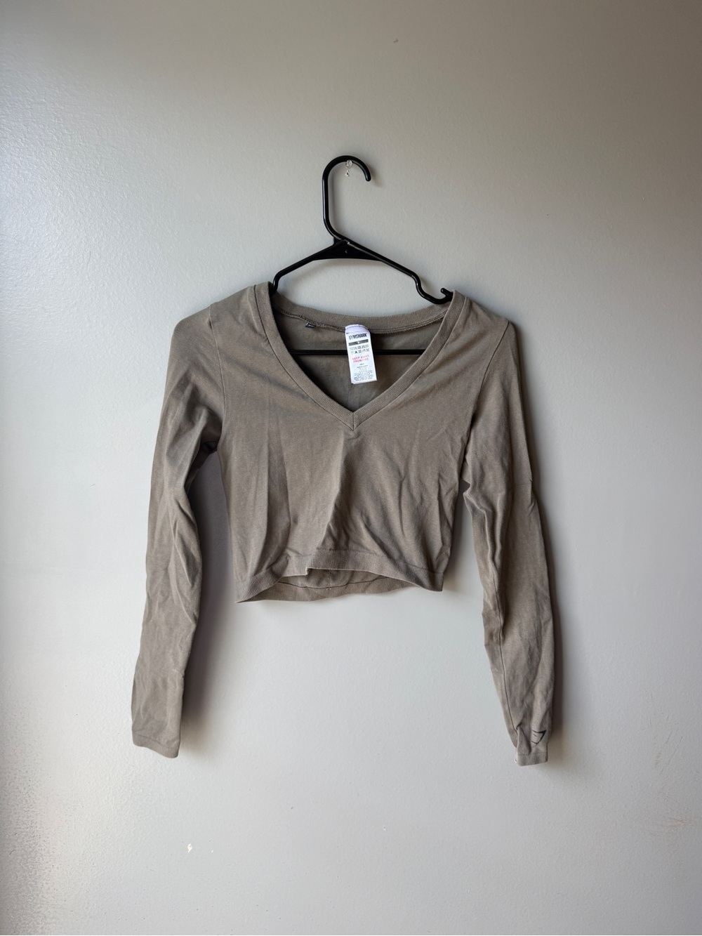 Gymshark Women’s Olive Green Long Sleeve Cropped V Neck‎ Top Size Sm